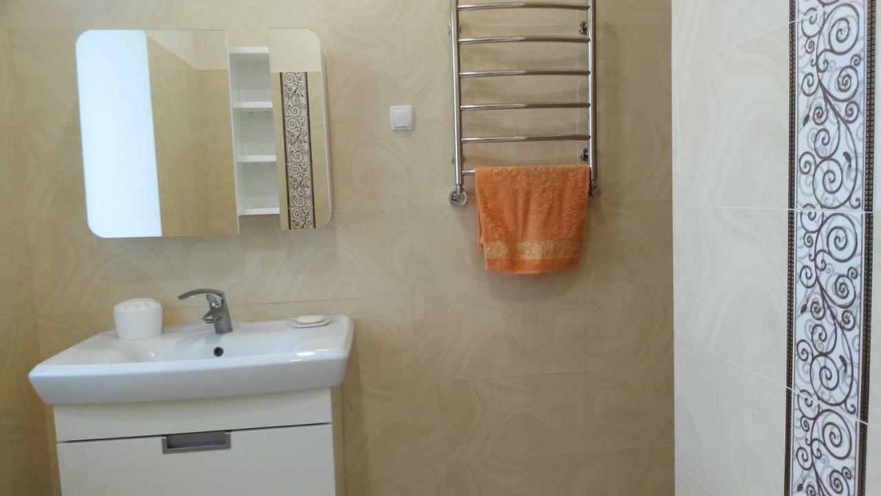 Berdychiv Separate Room Homestay In A Private House, Facilities Shared With Owner מראה חיצוני תמונה