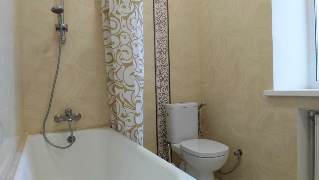 Berdychiv Separate Room Homestay In A Private House, Facilities Shared With Owner מראה חיצוני תמונה